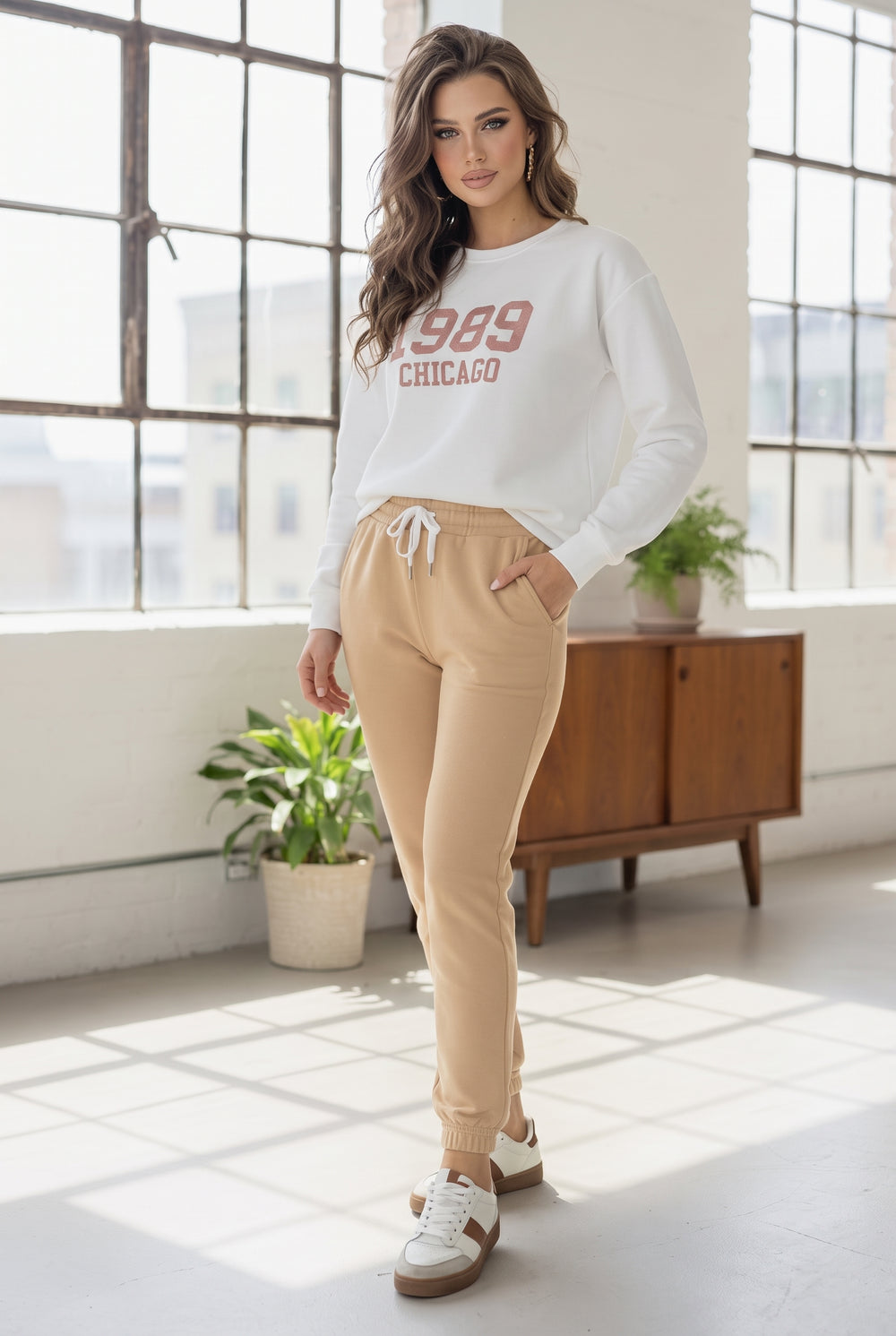 1989 Chicago sweatshirt and jogger set - Beige